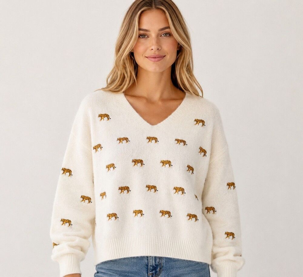 Judith March Tiger Embroidered Ivory Fuzzy Knit V Neck Sweater Women’s M